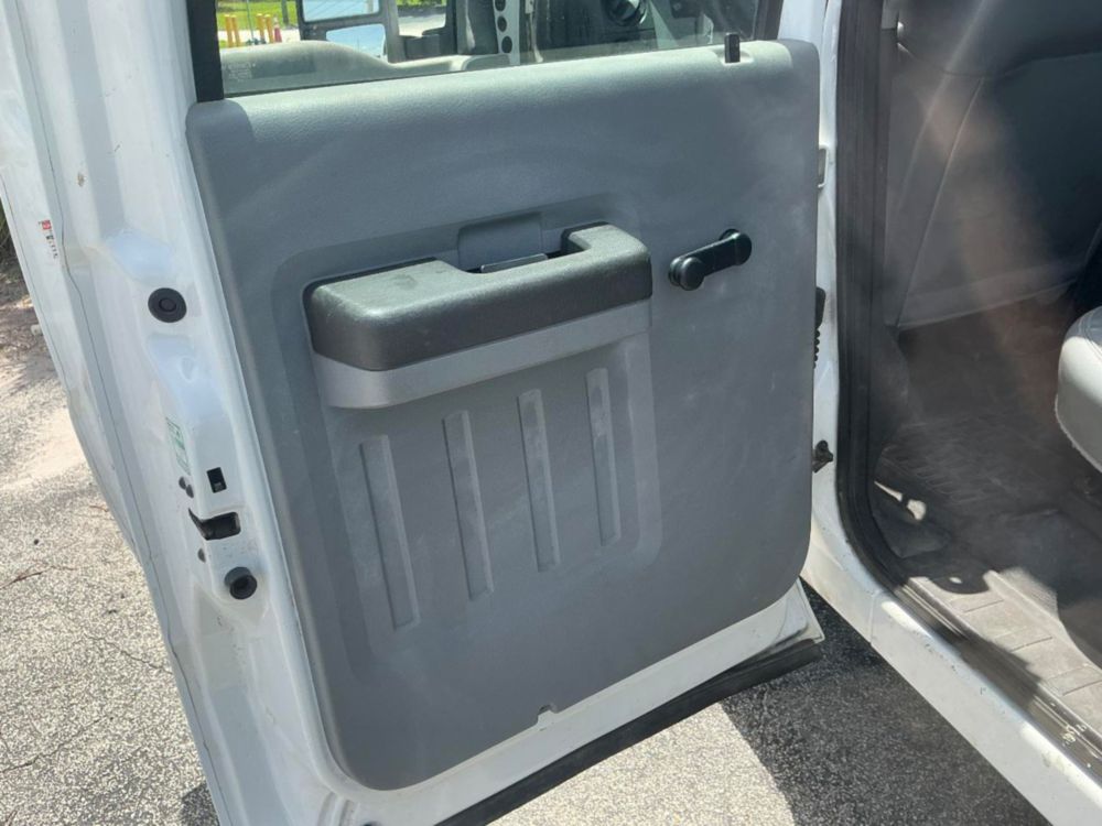 2015 Ford F-450 Crew Cab Flatbed Truck