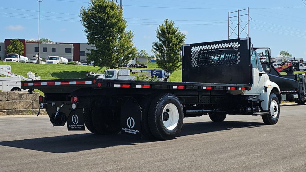 2016 International 4300 4x2 20 Ft. Flatbed Truck