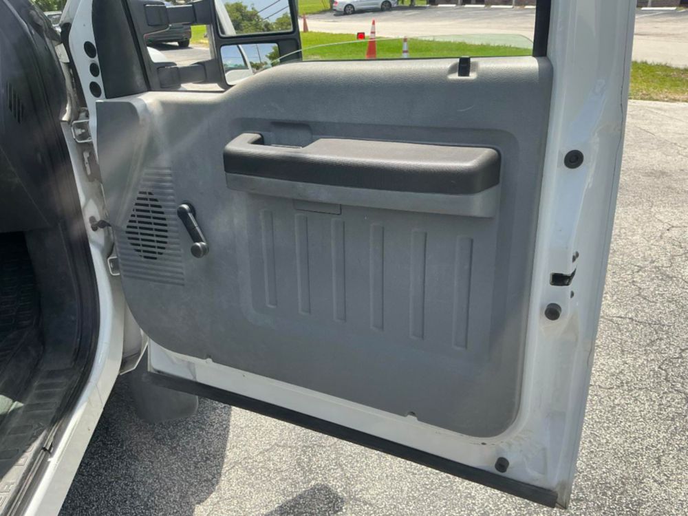 2015 Ford F-450 Crew Cab Flatbed Truck