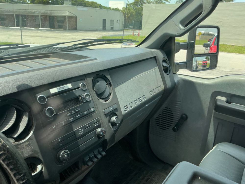 2015 Ford F-450 Crew Cab Flatbed Truck
