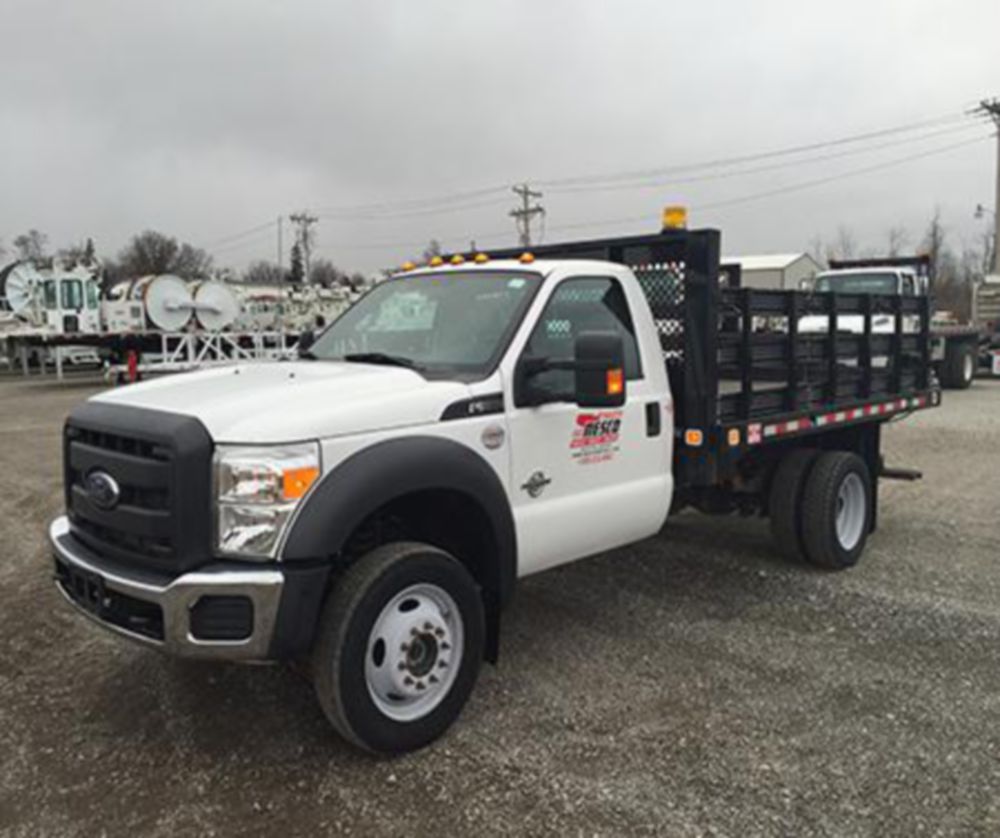 Class 4/5 Regular Cab AWD Flatbed Truck