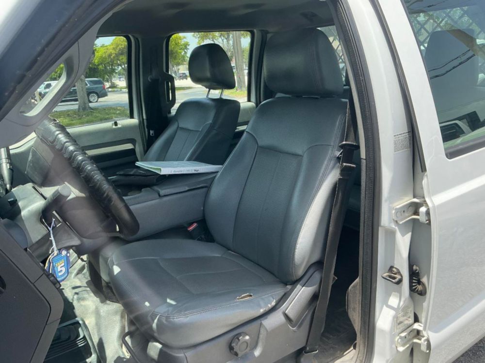 2015 Ford F-450 Crew Cab Flatbed Truck