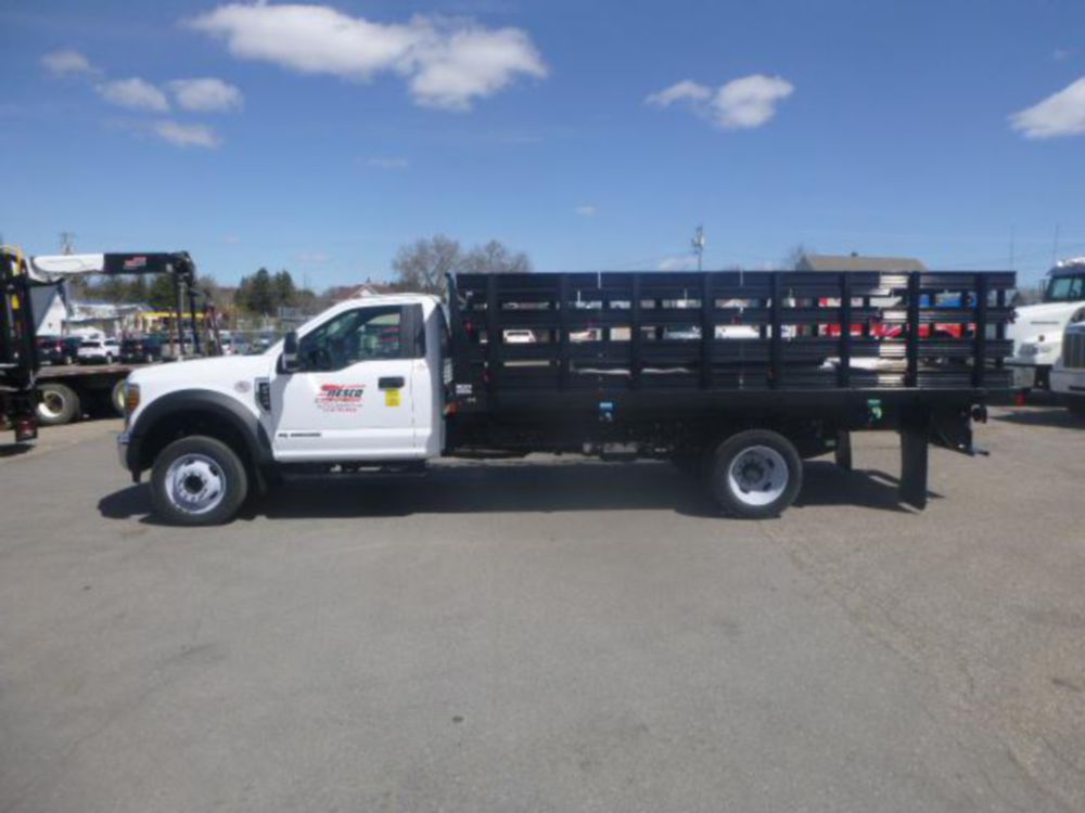Class 4/5 Regular Cab Flatbed Truck