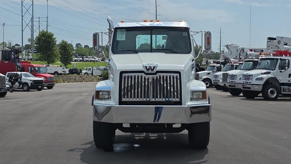 2015 Western Star 4700SB 6x4 Cab & Chassis