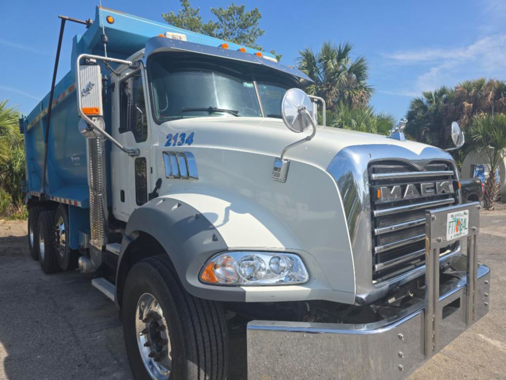 2016 Mack Granite GU-813 Automatic Tri-Axle Dump Truck