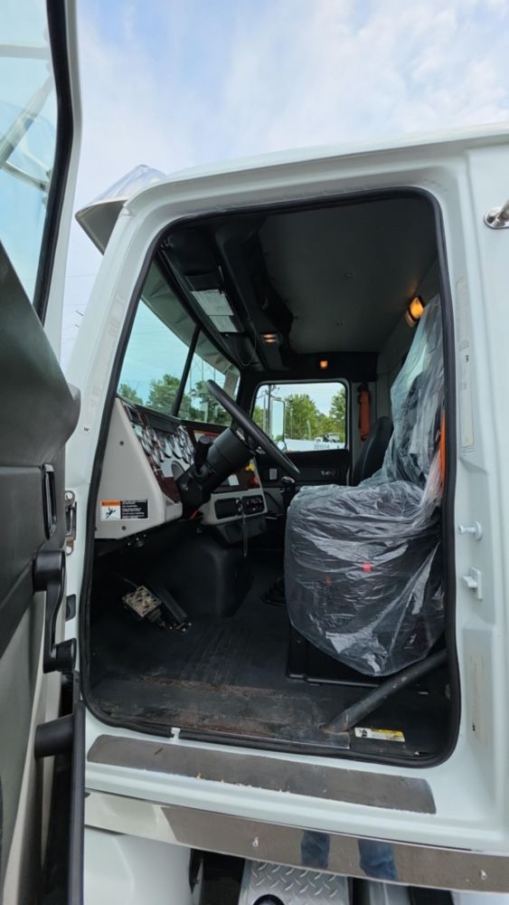 2015 Western Star 4700SB 6x4 Cab & Chassis
