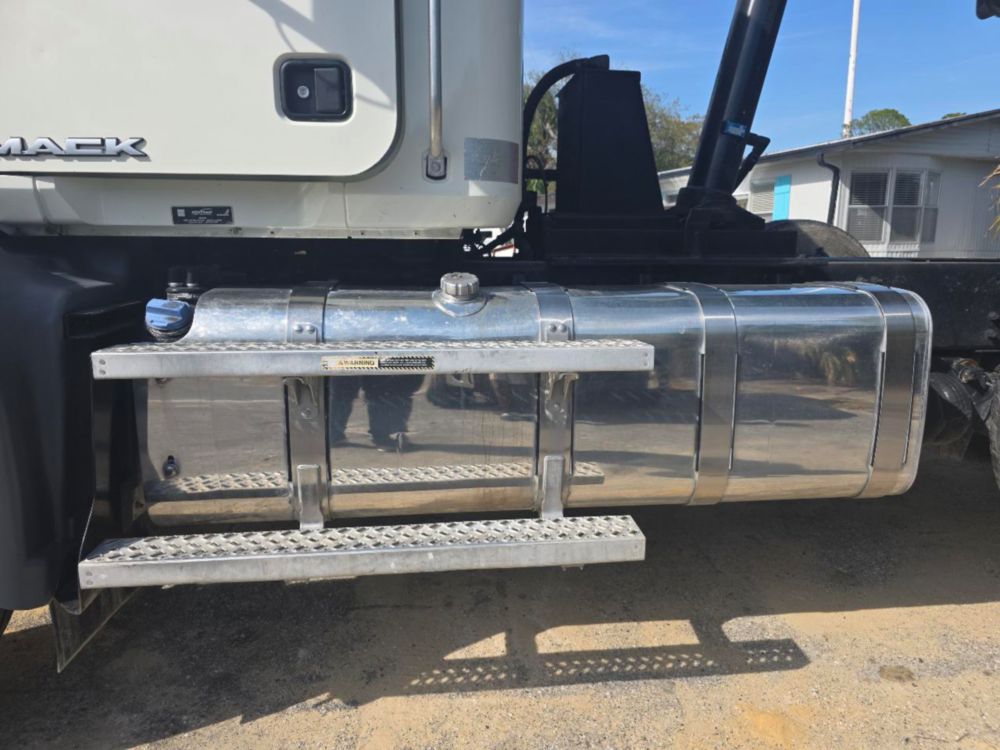 2016 Mack Granite GU-813 Automatic Tri-Axle Dump Truck