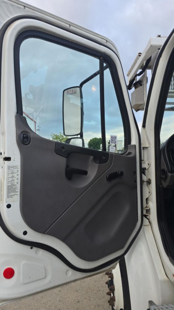2019 Freightliner M2106 4x2 POSI+ 800-40 Cable Placer