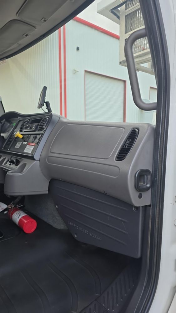 2019 Freightliner M2106 4x2 POSI+ 800-40 Cable Placer