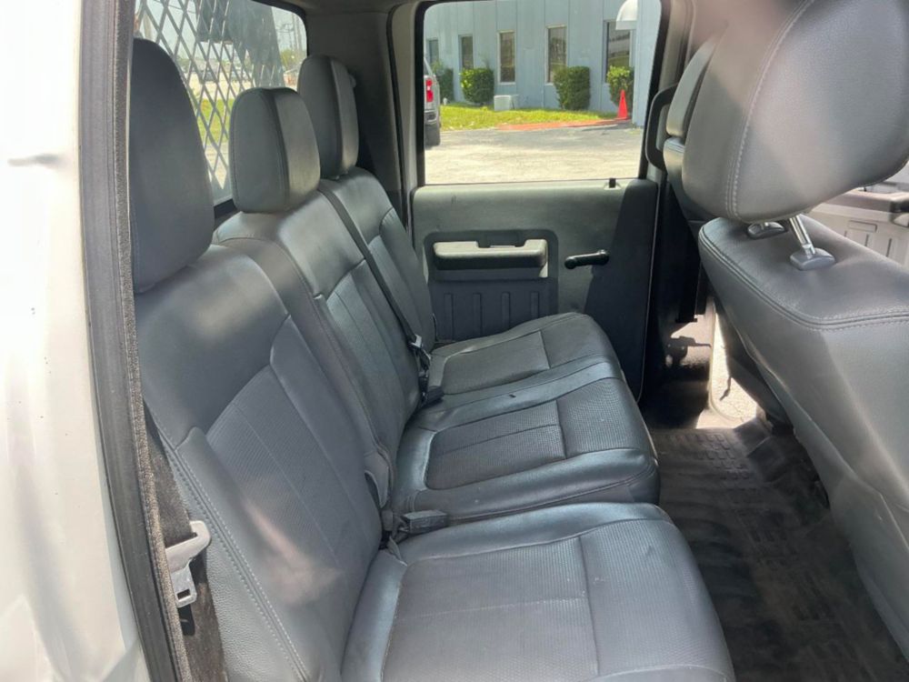 2015 Ford F-450 Crew Cab Flatbed Truck