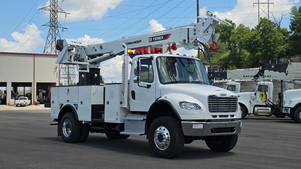 2020 Freightliner M2106 4x4 Terex C4047 Digger Derrick