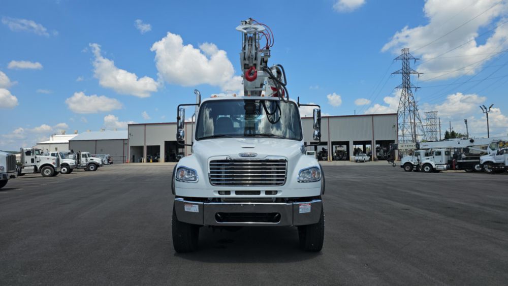 2020 Freightliner M2106 4x4 Terex C4047 Digger Derrick