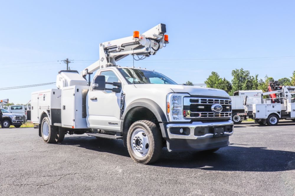 2024 Ford F-550 4x4 Versalift SST-36-NE Bucket Truck