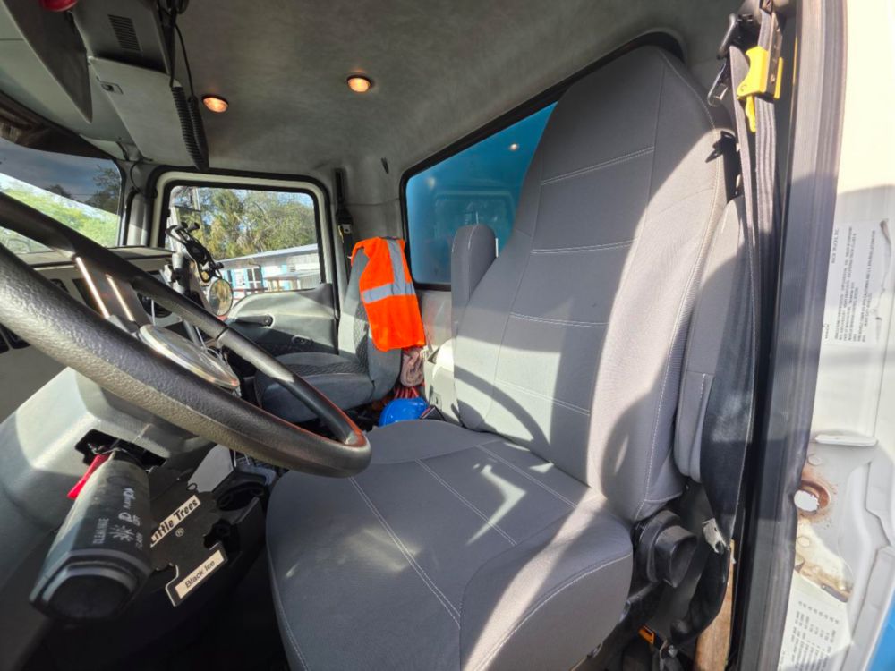 2016 Mack Granite GU-813 Automatic Tri-Axle Dump Truck