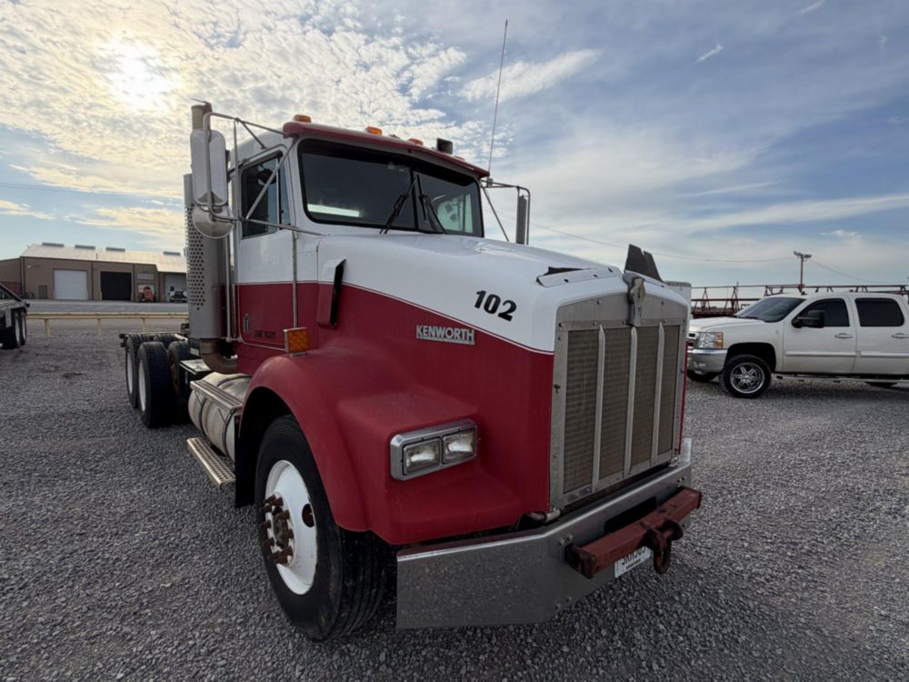 1994 Kenworth T-800 Winch Truck