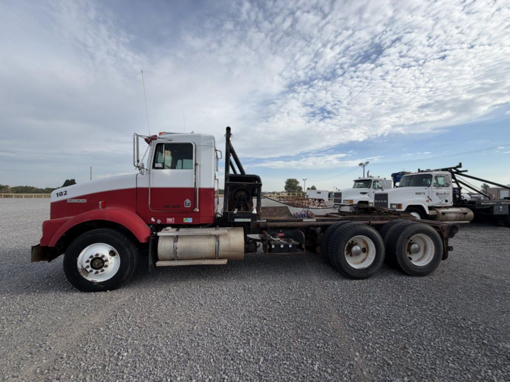 1994 Kenworth T-800 Winch Truck