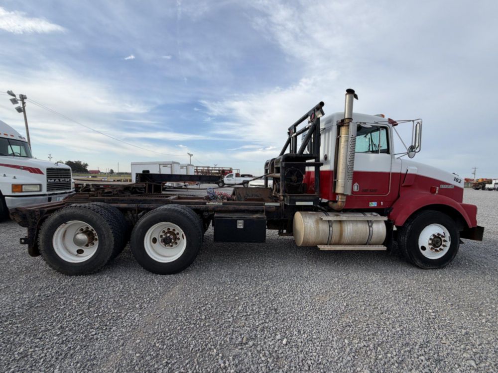 1994 Kenworth T-800 Winch Truck