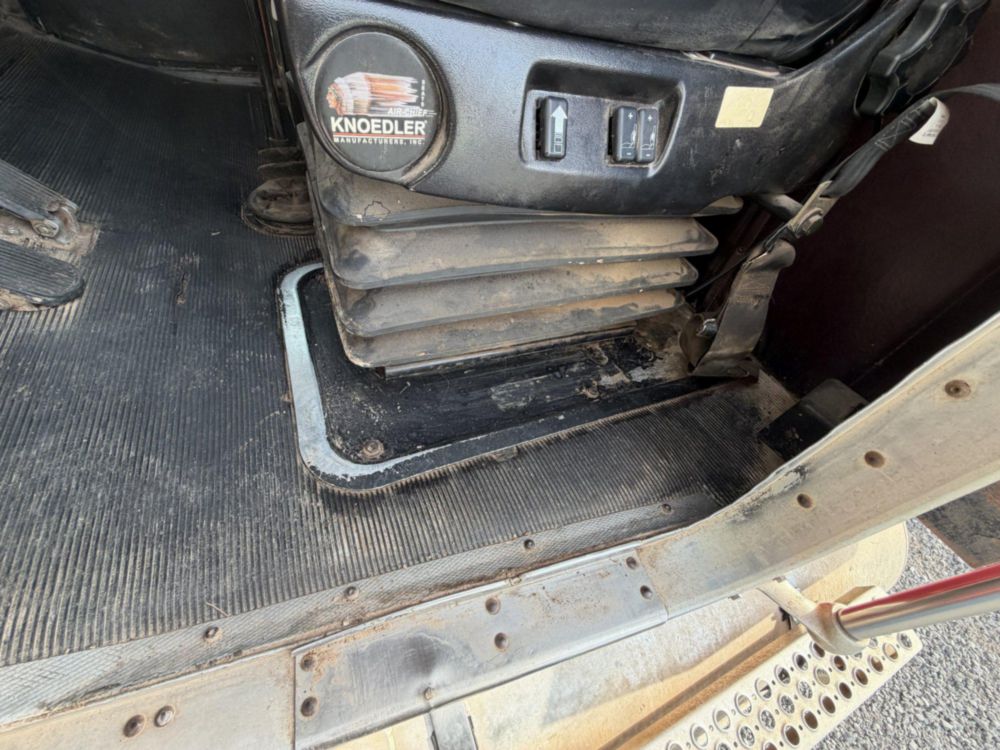1994 Kenworth T-800 Winch Truck