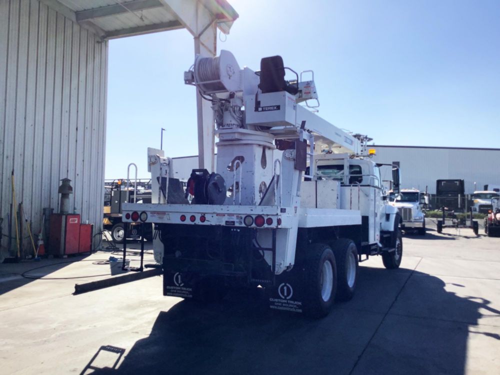 2012 International 7400 6x6 Terex Utilities Commander 6060 Digger Derrick