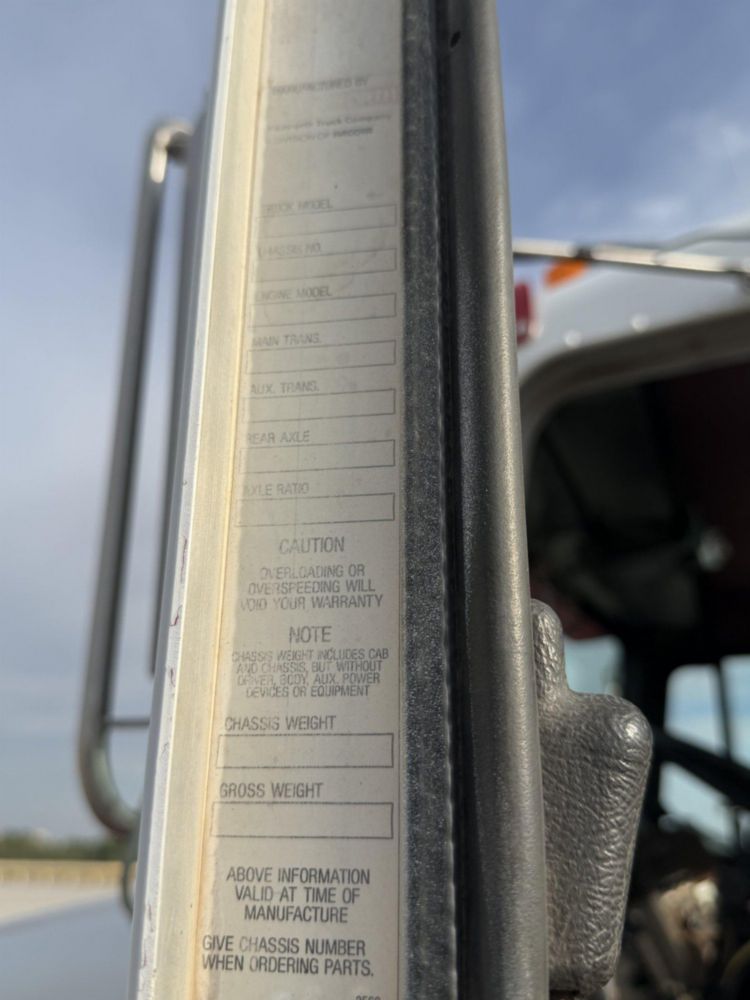 1994 Kenworth T-800 Winch Truck