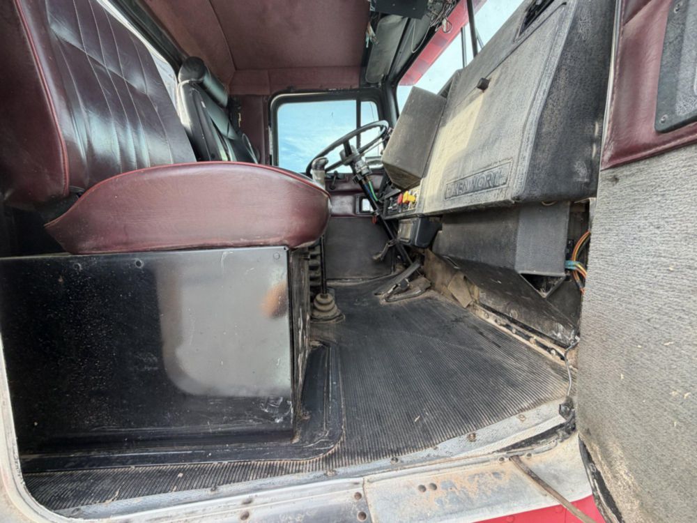 1994 Kenworth T-800 Winch Truck