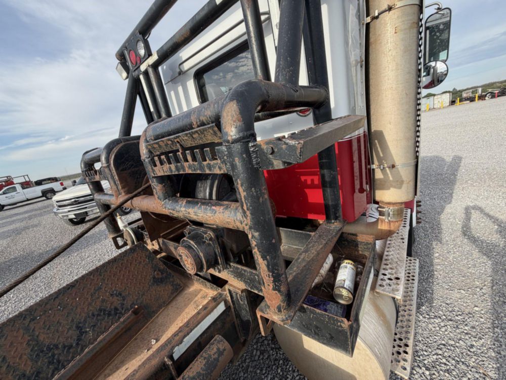 1994 Kenworth T-800 Winch Truck