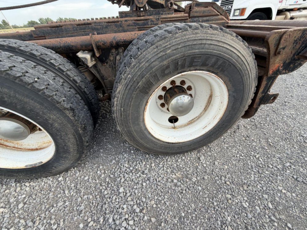 1994 Kenworth T-800 Winch Truck