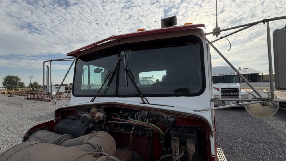 1994 Kenworth T-800 Winch Truck