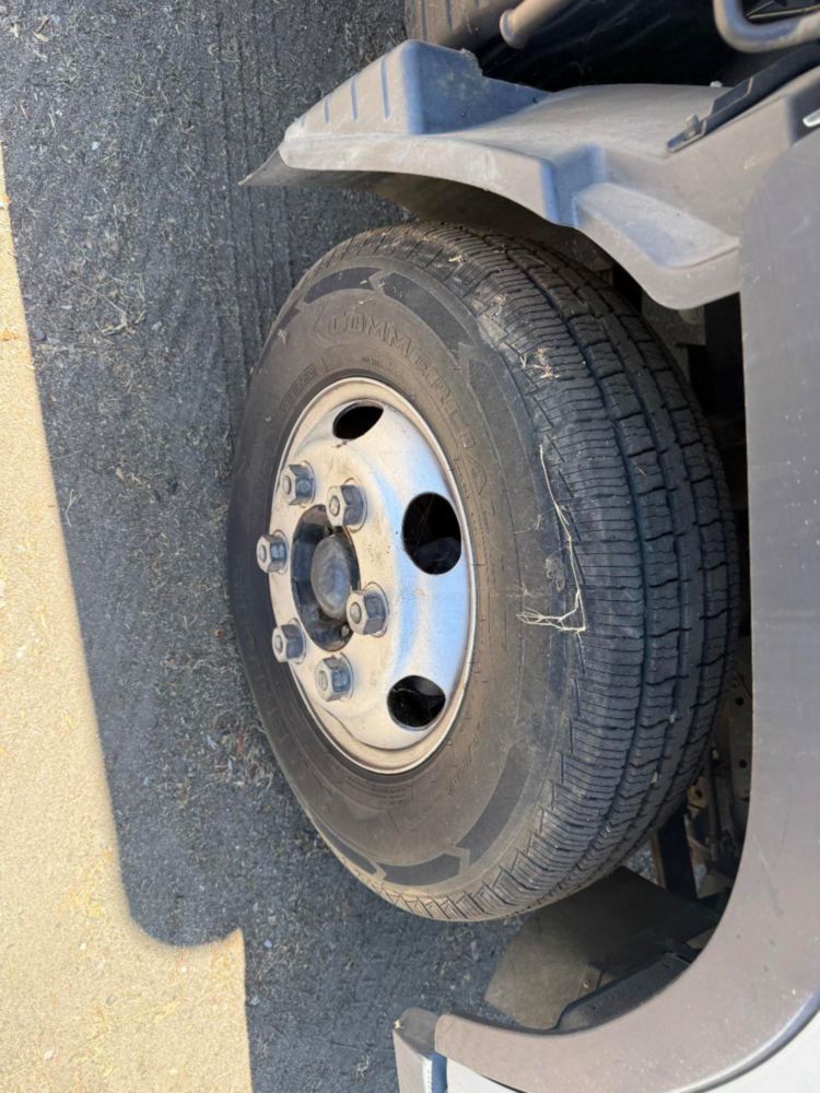 2008 Single Mitsubishi Fuso Box Truck W/Liftgate