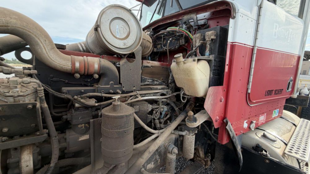 1994 Kenworth T-800 Winch Truck