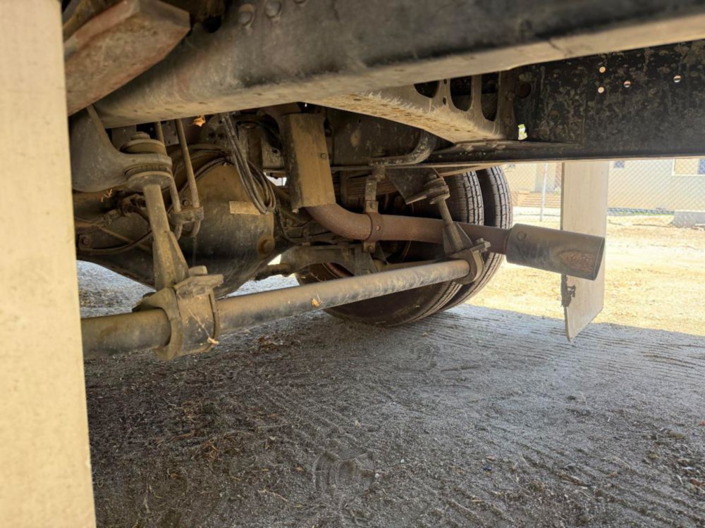 2008 Single Mitsubishi Fuso Box Truck W/Liftgate