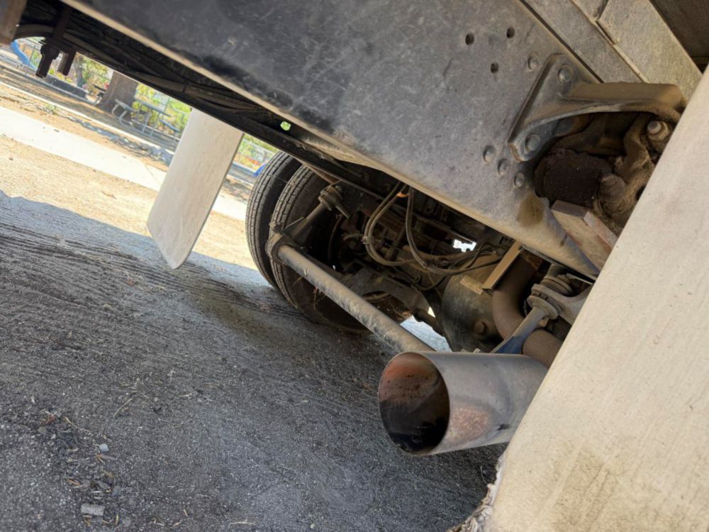 2008 Single Mitsubishi Fuso Box Truck W/Liftgate
