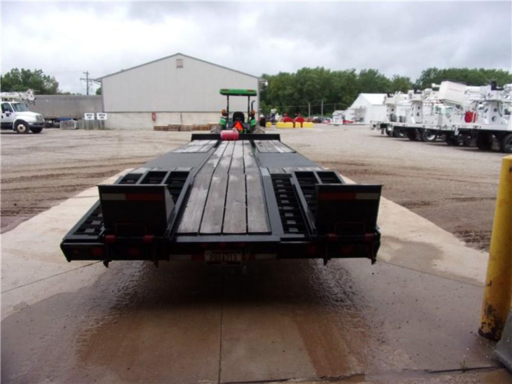 24,000 lbs Pintle/Tag Trailer Rental - Custom Truck One Source