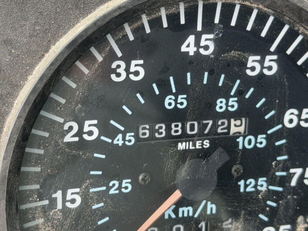 2000 Mack CH613 Sleeper Truck