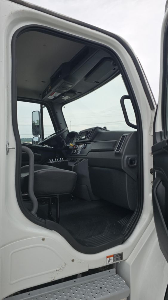 2025 Freightliner M2106 4x2 Load King 2000 Gallon Water Truck