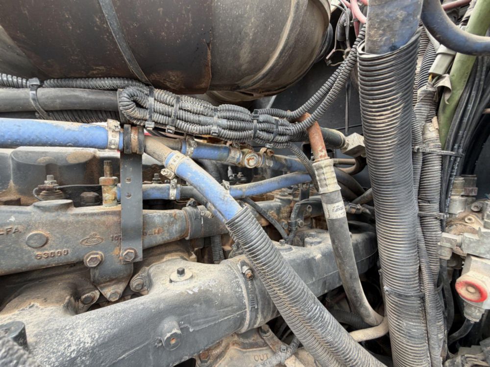 2000 Mack CH613 Sleeper Truck