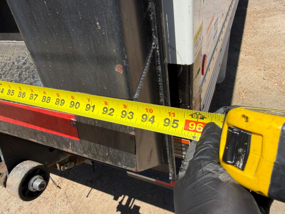 2008 Single Mitsubishi Fuso Box Truck W/Liftgate