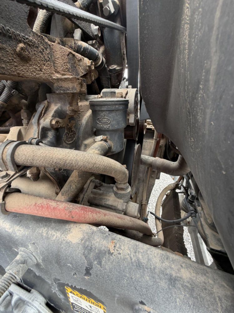 2000 Mack CH613 Sleeper Truck