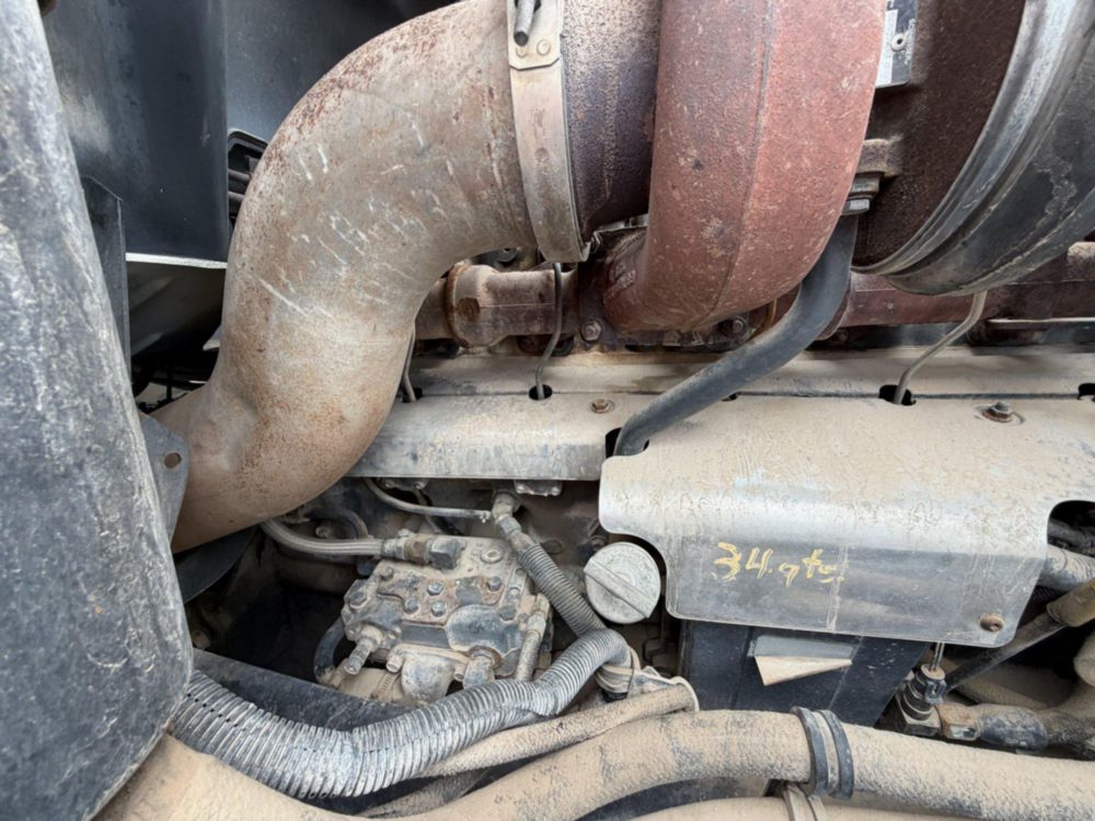2000 Mack CH613 Sleeper Truck