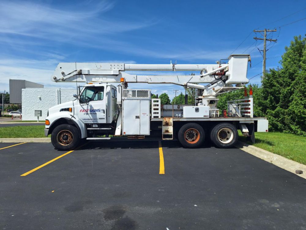 2008 Sterling Acterra Tandem Axle Simon-Telelect 55' Bucket Truck