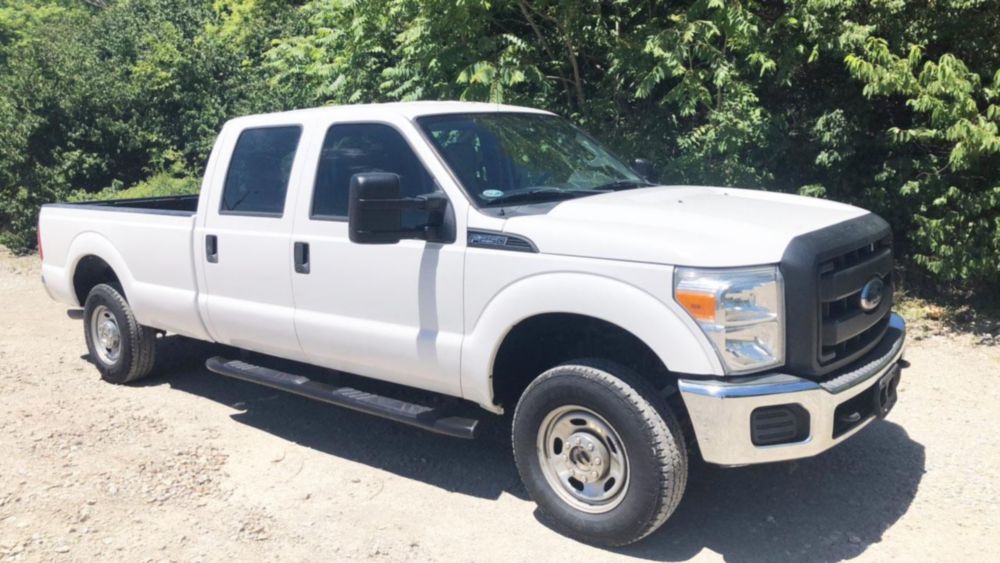 2015 Ford F-250 Crew Cab 4x4 Pickup