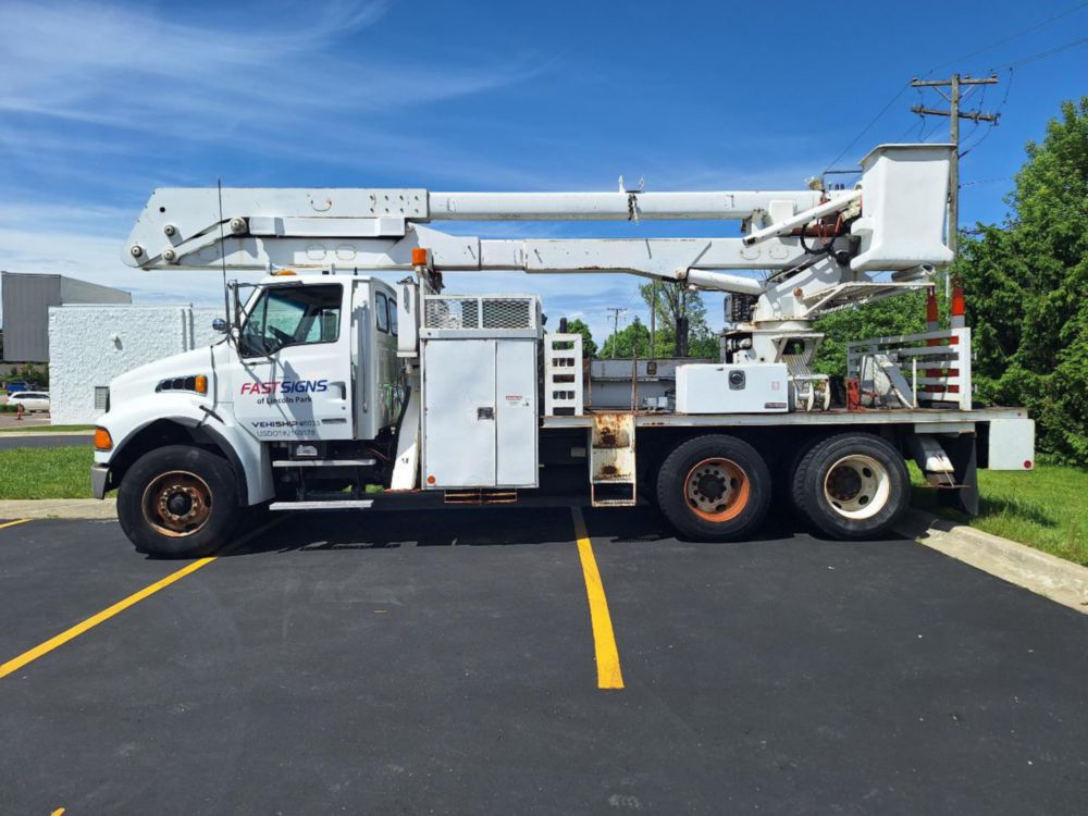2008 Sterling Acterra Tandem Axle Simon-Telelect 55' Bucket Truck