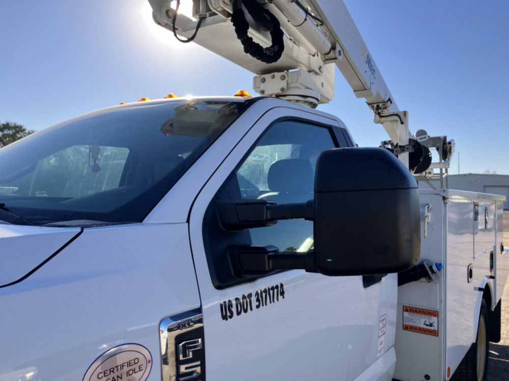 2019 Ford F-550 4x4 Altec AT-235P Bucket Truck