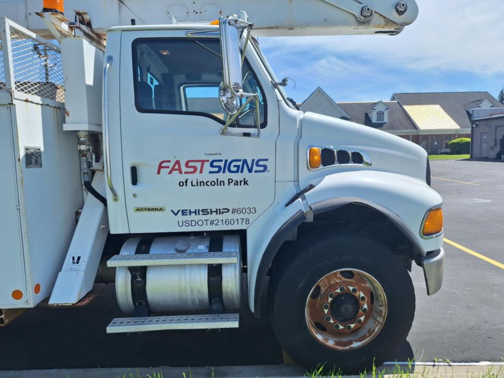 2008 Sterling Acterra Tandem Axle Simon-Telelect 55' Bucket Truck