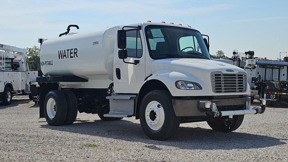 2016 Freightliner M2106 4x2 With A New Load King 2500 Gallon Water Tank