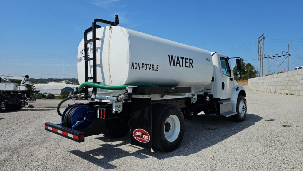 2016 Freightliner M2106 4x2 With A New Load King 2500 Gallon Water Tank