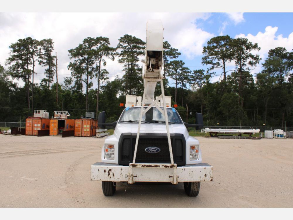 2019 Ford F-750 Crew Cab 4x2 Terex TC-65 Bucket Truck