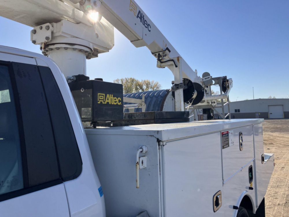 2019 Ford F-550 4x4 Altec AT-235P Bucket Truck