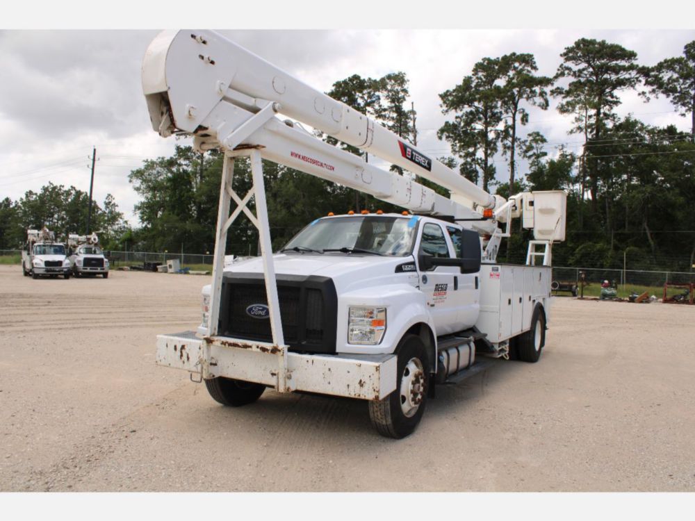 2019 Ford F-750 Crew Cab 4x2 Terex TC-65 Bucket Truck
