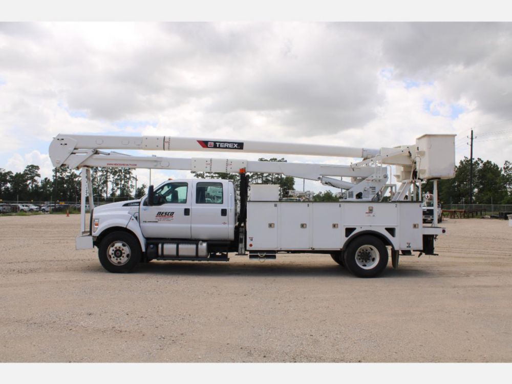 2019 Ford F-750 Crew Cab 4x2 Terex TC-65 Bucket Truck